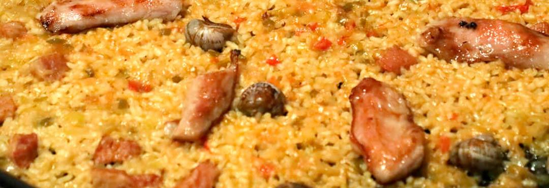 Comida típica de España arroz a la zaragozana