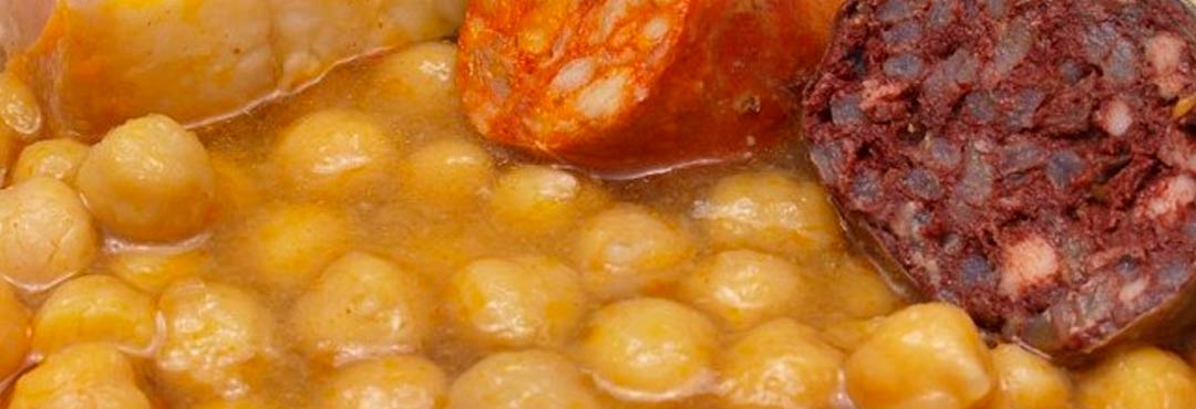 Comida típica de España cocido andaluz