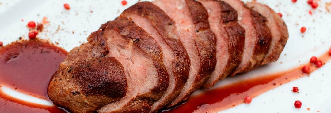 Comida típica de España lomo de cerdo a la manica