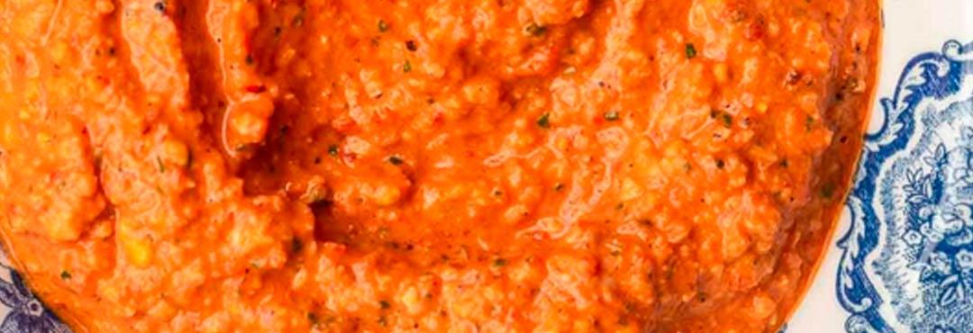 Comida típica de España salsa romesco