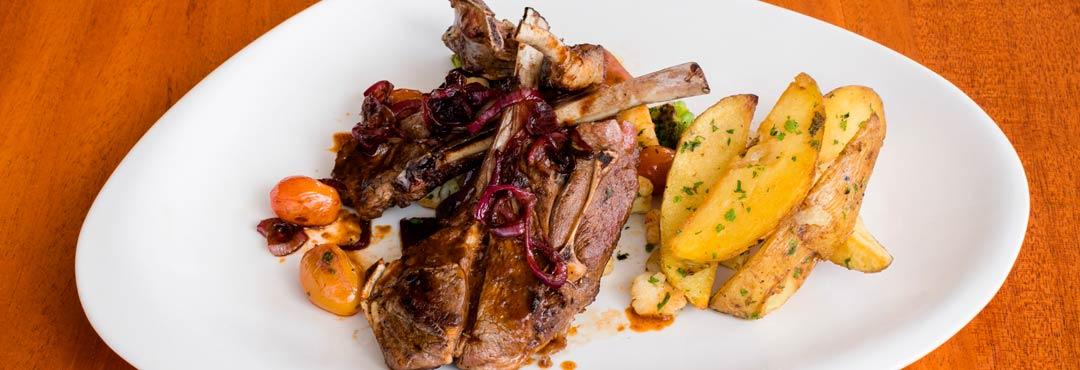 Comida típica de España ternasco a la pastora