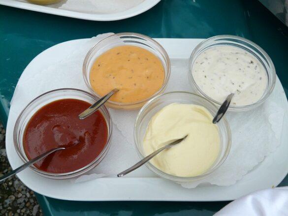 Comida típica de España ajoatao de jaen salsa cremosa y deliciosa por si sola o como guarnicion 1