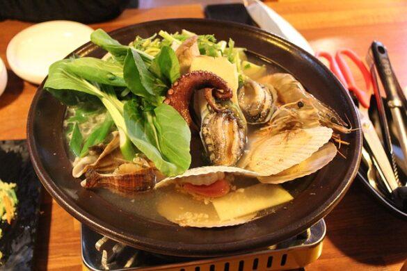 Comida típica de España caldo quemao de almeria matrimonio perfecto entre el mar y la tierra 3