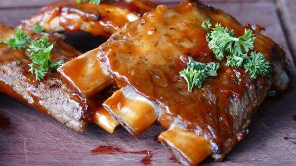 Comida típica de España carne fiesta canaria viva la alegria y el cochino en adobo 1