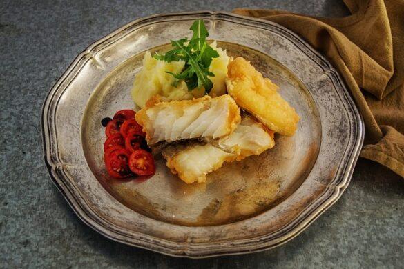Comida típica de España escalivada de bacalao una ensalada templada intensa y agradable 1