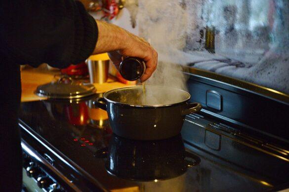 Comida típica de España galianos a la jiennense plato pastoril extremadamente jugoso 5