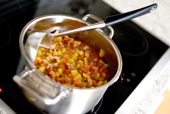 Comida típica de España olla de san anton tiene de todo y todo es contundente 1