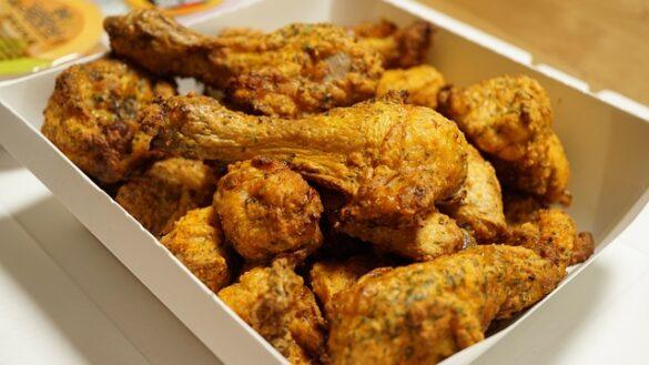 Comida típica de España pollo a la canilla frito picante y sabroson 1